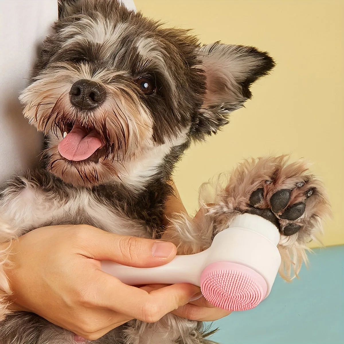 Pawfect Groom™ Pet Paw Cleaner